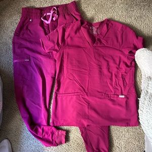 FIGS Pink scrubs set size M dark magenta joggers
